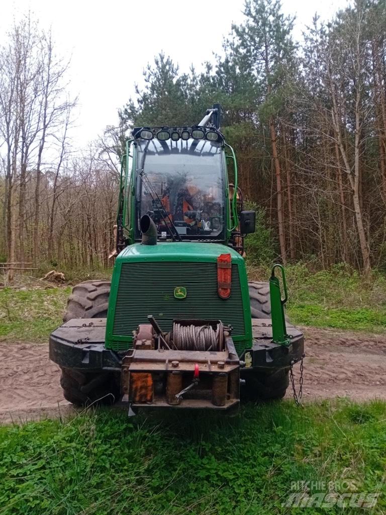 John Deere 1010 E Forvarderi