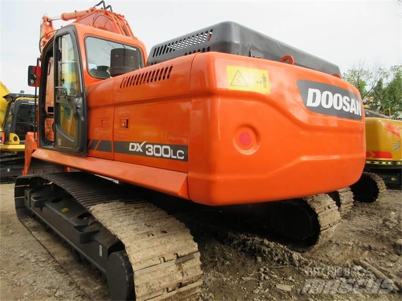 Doosan DX 300 LC Bageri gusjeničari