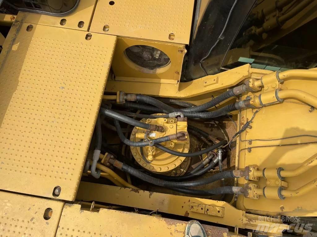 CAT 330 D Bageri gusjeničari