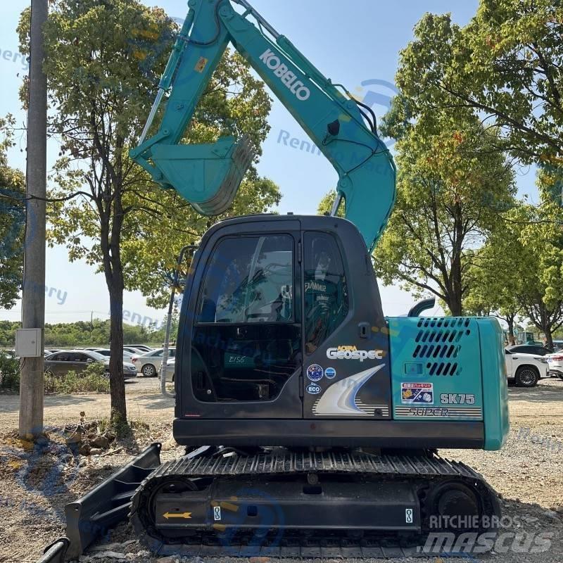 Kobelco SK75 Bageri gusjeničari