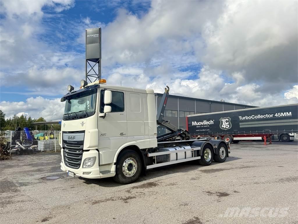 DAF XF 510 6X2 FAN Rol kiper kamioni s kukama za dizanje