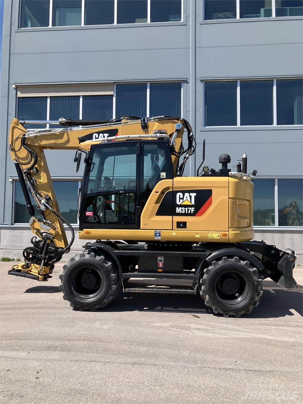 CAT 317 F Bageri na kotačima