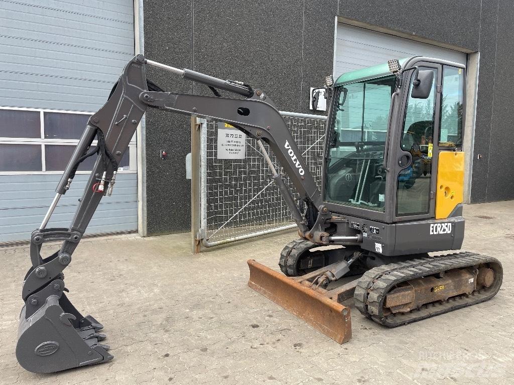 Volvo ECR25D Mini bageri <7t
