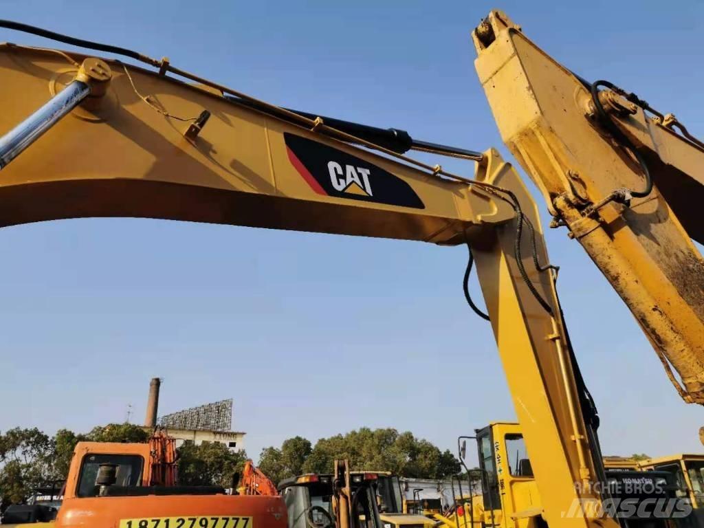 CAT 330 D Bageri gusjeničari