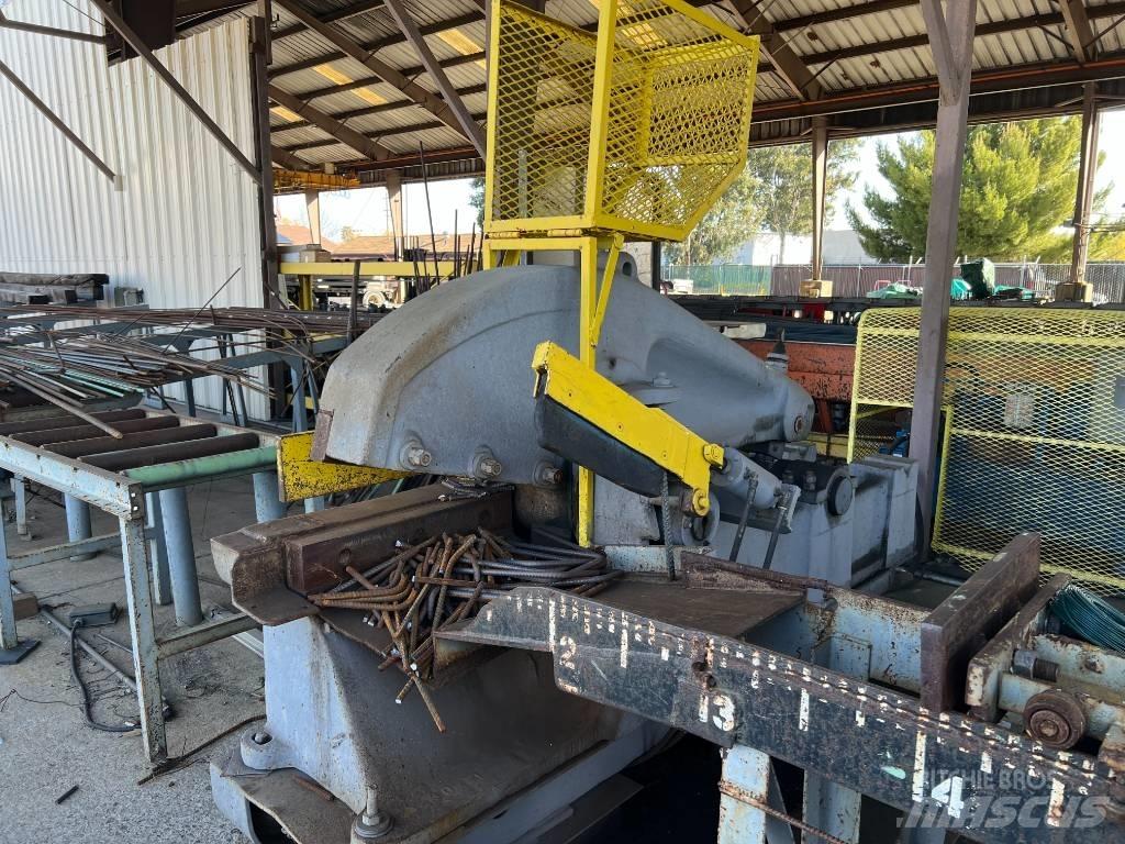 MILWAUKEE Shear   No. 2 Bageri za manipuliranje materijalom / otpadom