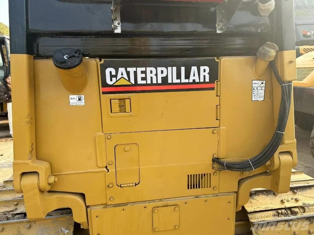 CAT D 5 C Buldožeri gusjeničari
