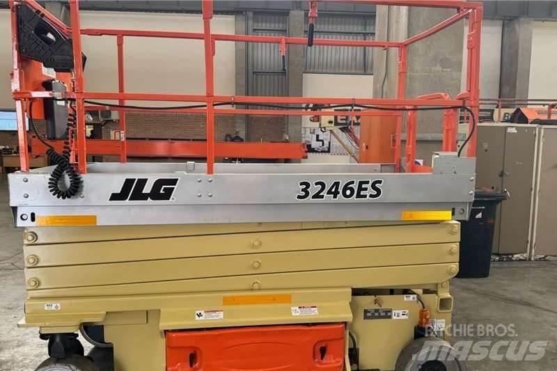 JLG 2014 JLG 3246 Škaraste platforme