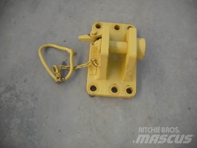 Komatsu D65EX PX Buldožeri gusjeničari