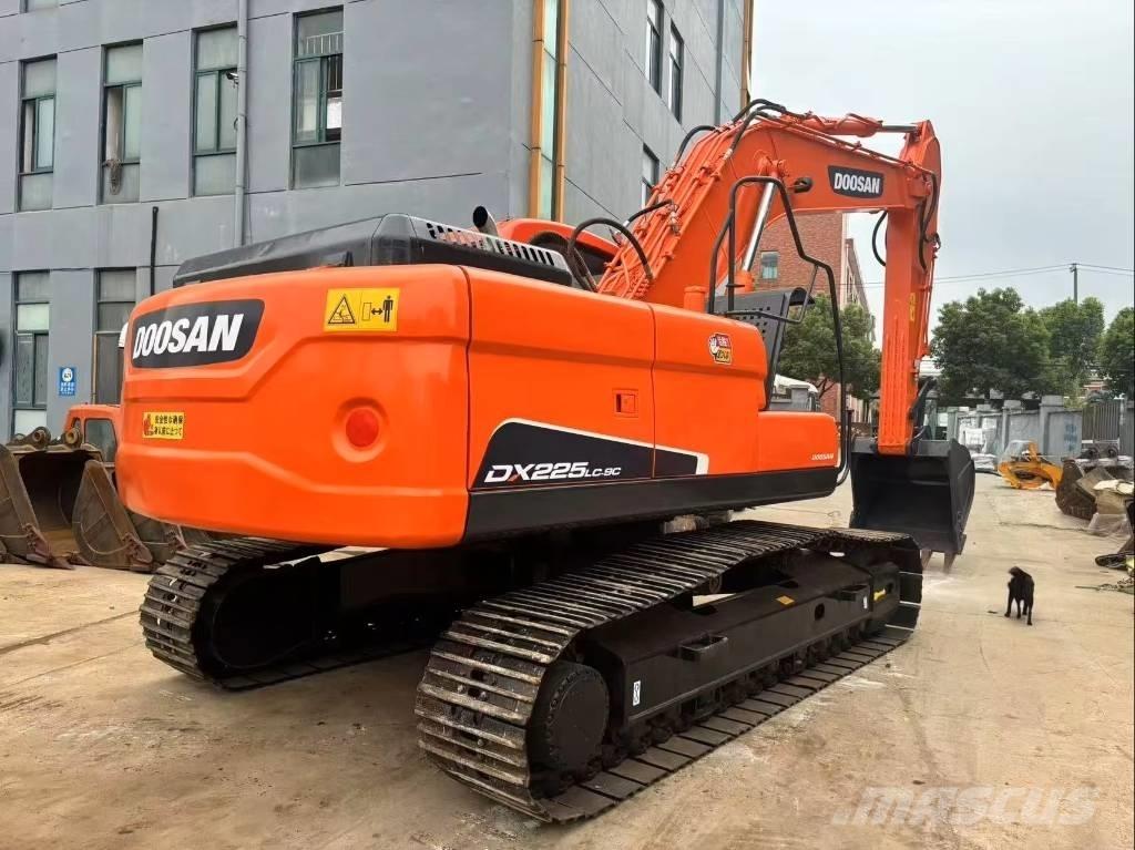 Doosan DX 225 LC Bageri gusjeničari