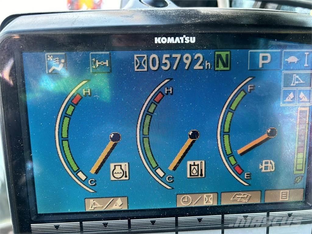 Komatsu PW118MR-8 Bageri na kotačima