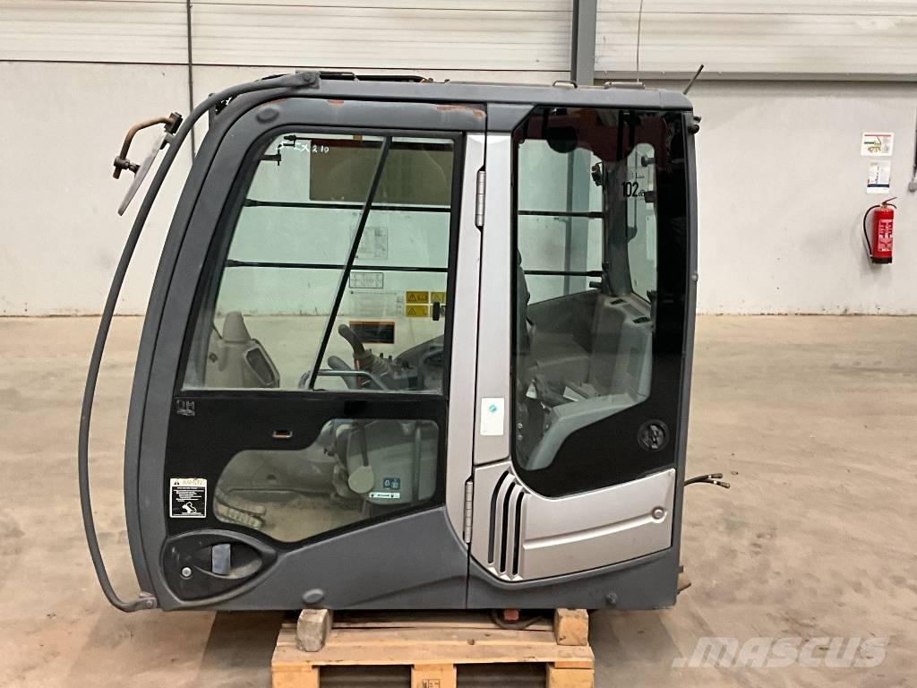 Hitachi ZX 210-3 Kabine i unutrašnjost