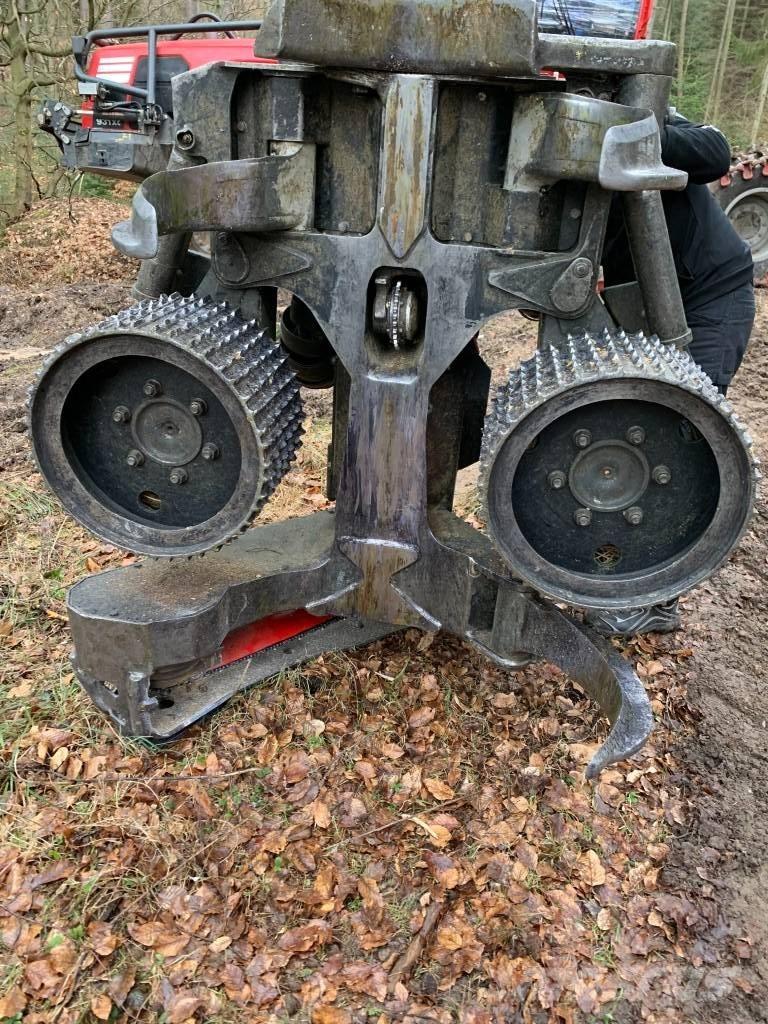 Komatsu S132 Strojevi za kleščenje grane drveća