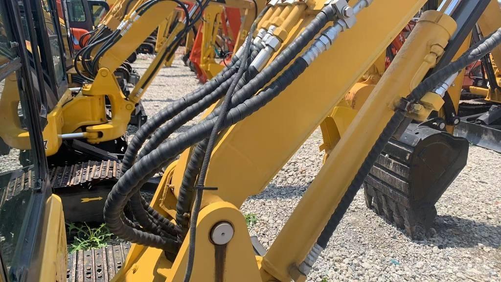 Komatsu P C80-3 Bageri gusjeničari