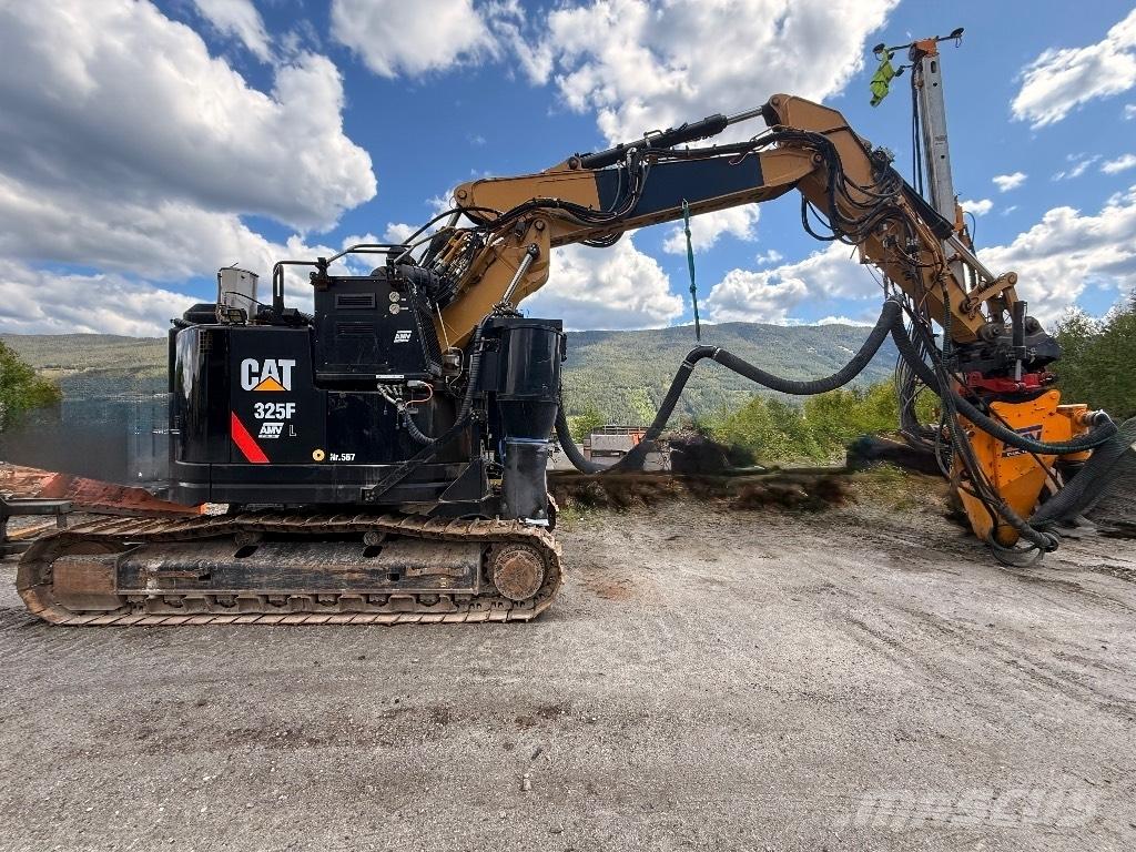 CAT 325 FL CR Specijalni kopači