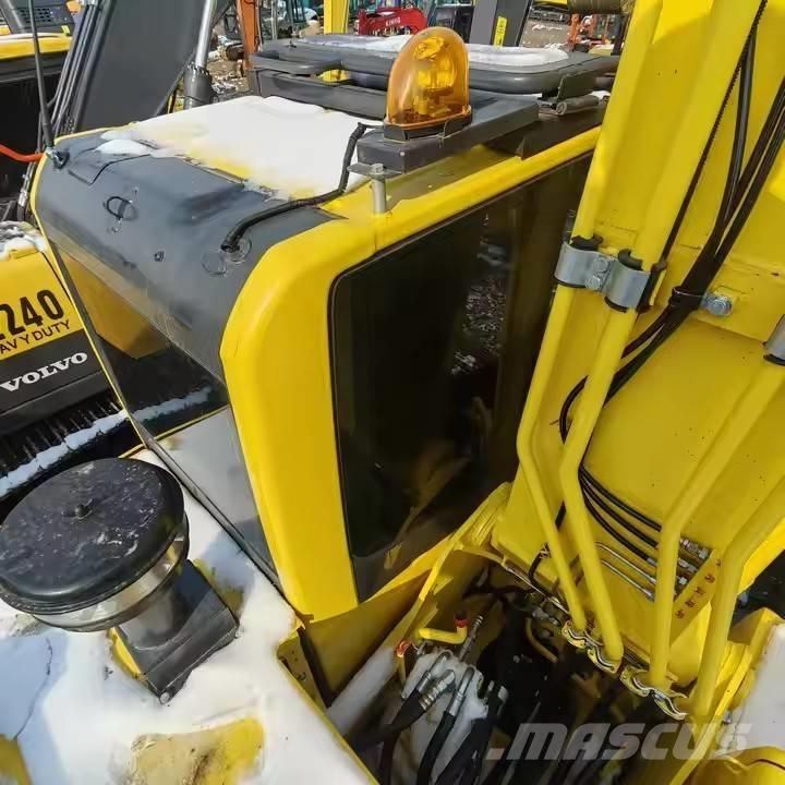 Komatsu PC 210 LC Bageri gusjeničari