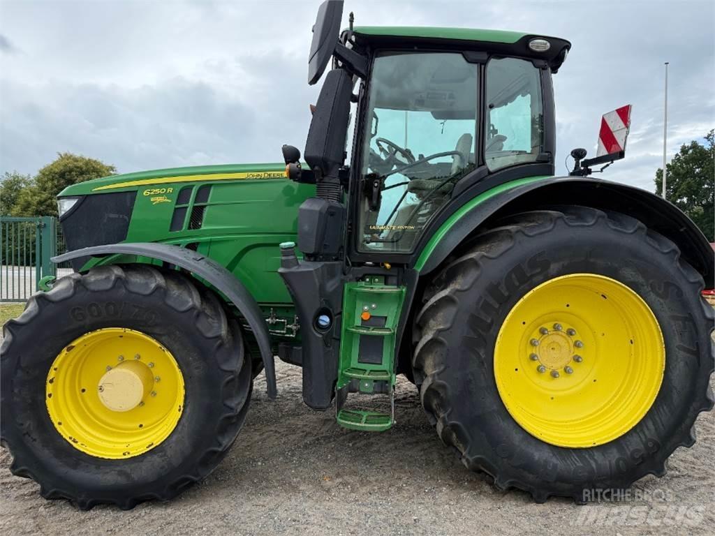 John Deere 6250R Poljoprivreda – ostalo