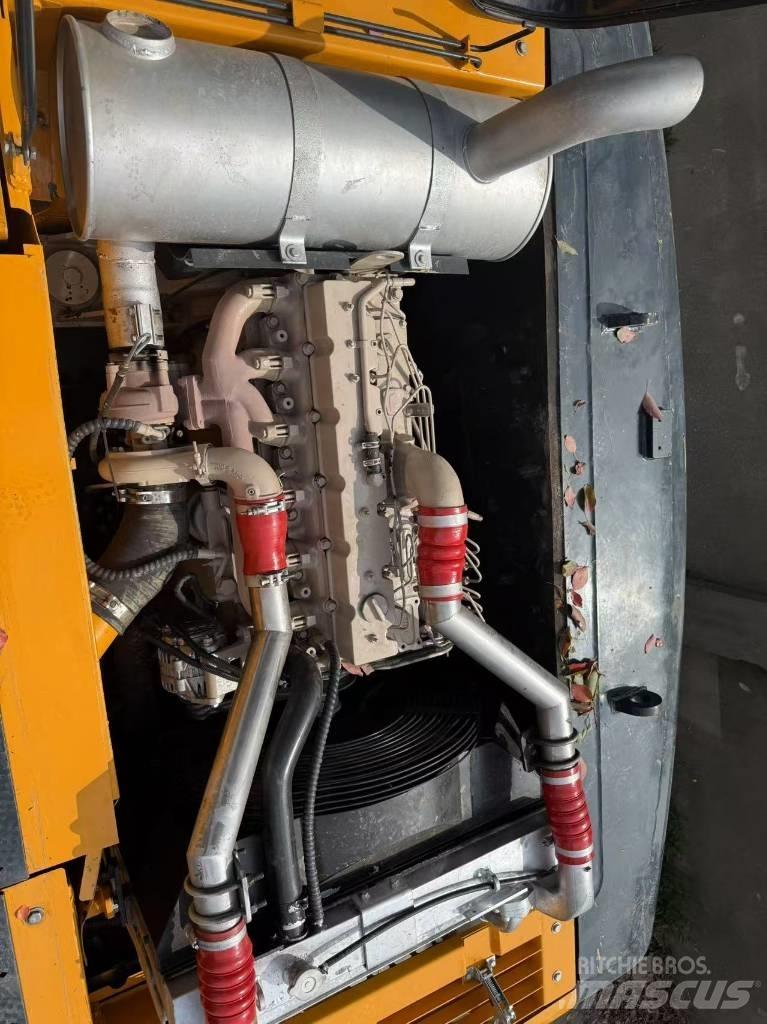 Hyundai 305 Bageri gusjeničari