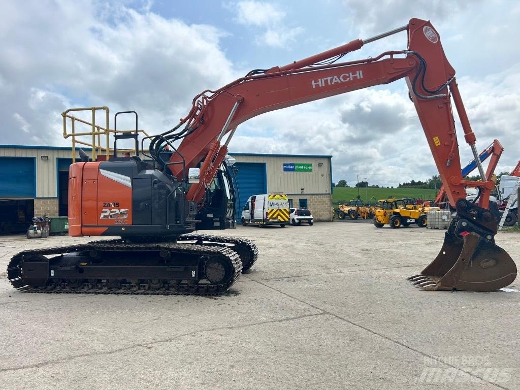 Hitachi ZX225 USLC-7 Bageri gusjeničari