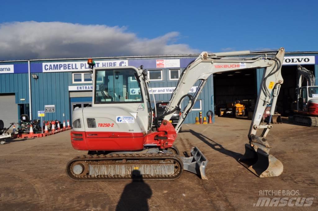 Takeuchi TB 250-2 Mini bageri <7t