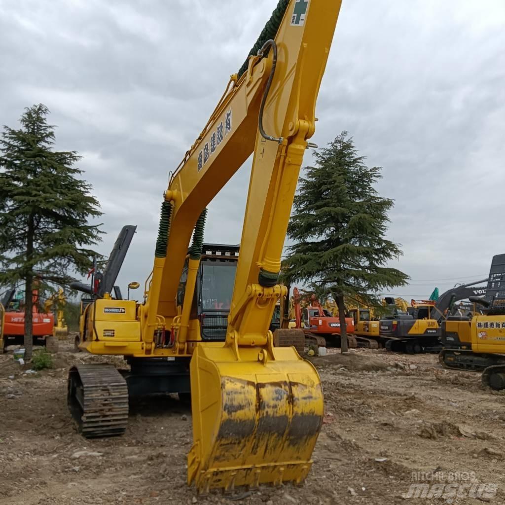 Komatsu PC 220-8 Bageri gusjeničari