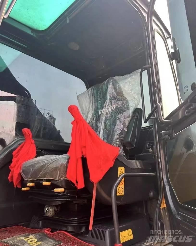 Volvo EC 240 Bageri gusjeničari