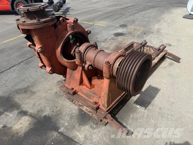 Warman dredge pump. Plutajući bageri