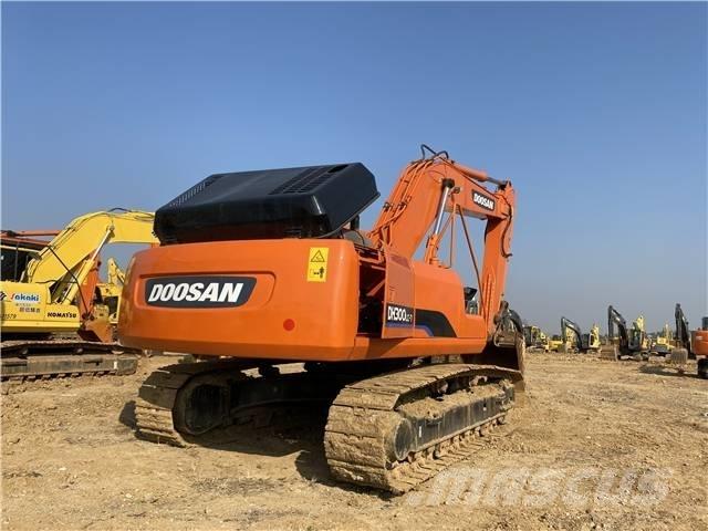 Doosan DH300 Bageri gusjeničari