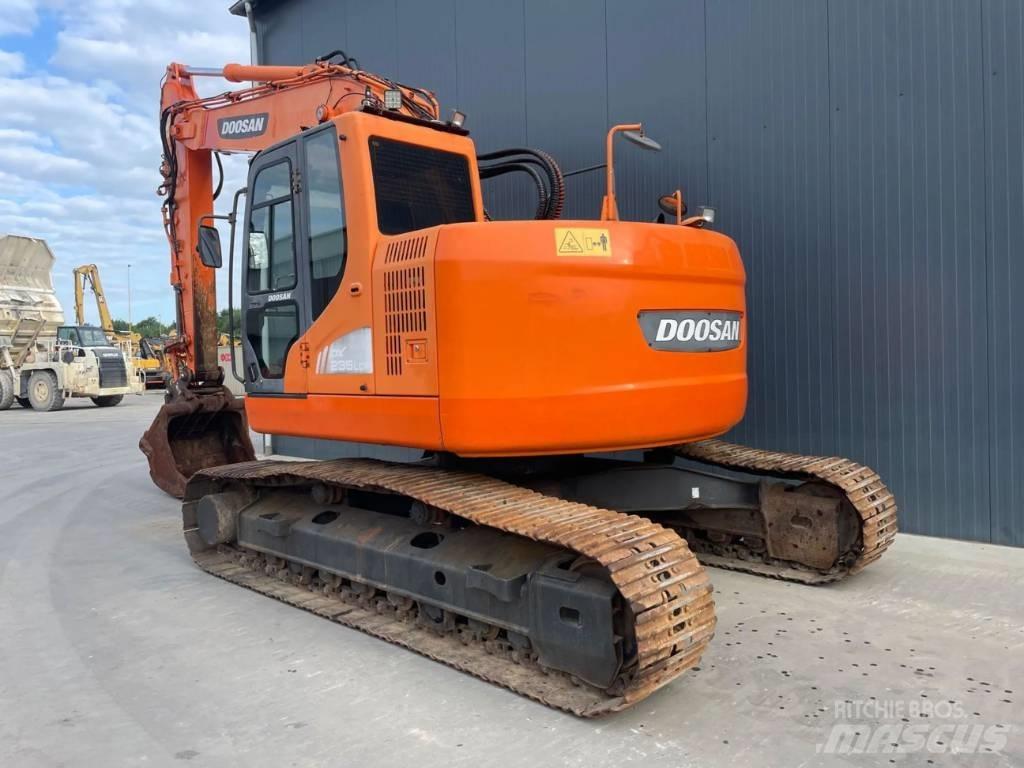 Doosan DX235LCR Bageri gusjeničari