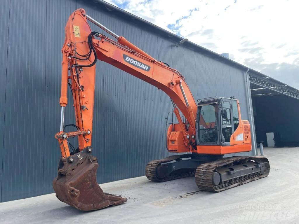 Doosan DX235LCR Bageri gusjeničari