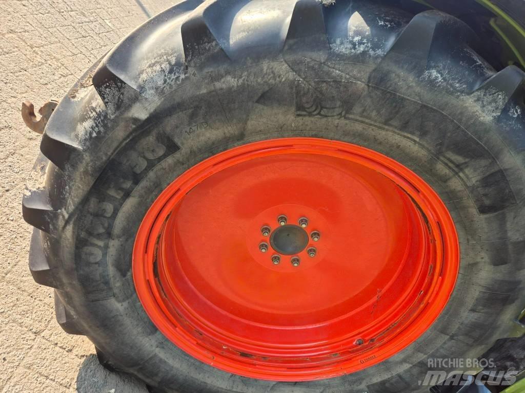 CLAAS Axos 340 Traktori