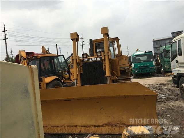 CAT D 7 R Buldožeri gusjeničari