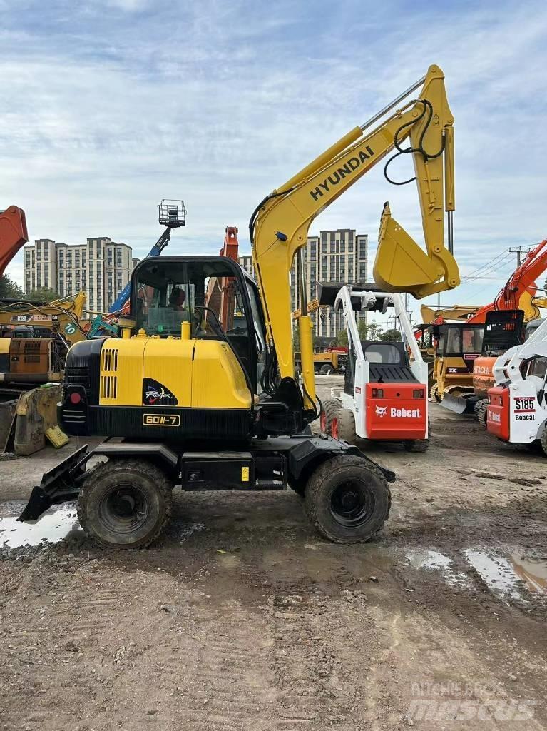 Hyundai R60-7 Bageri na kotačima