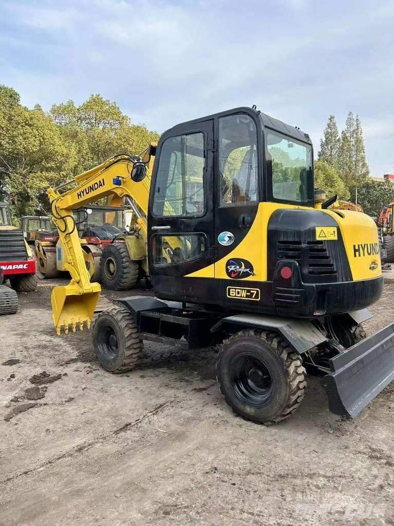 Hyundai R60-7 Bageri na kotačima