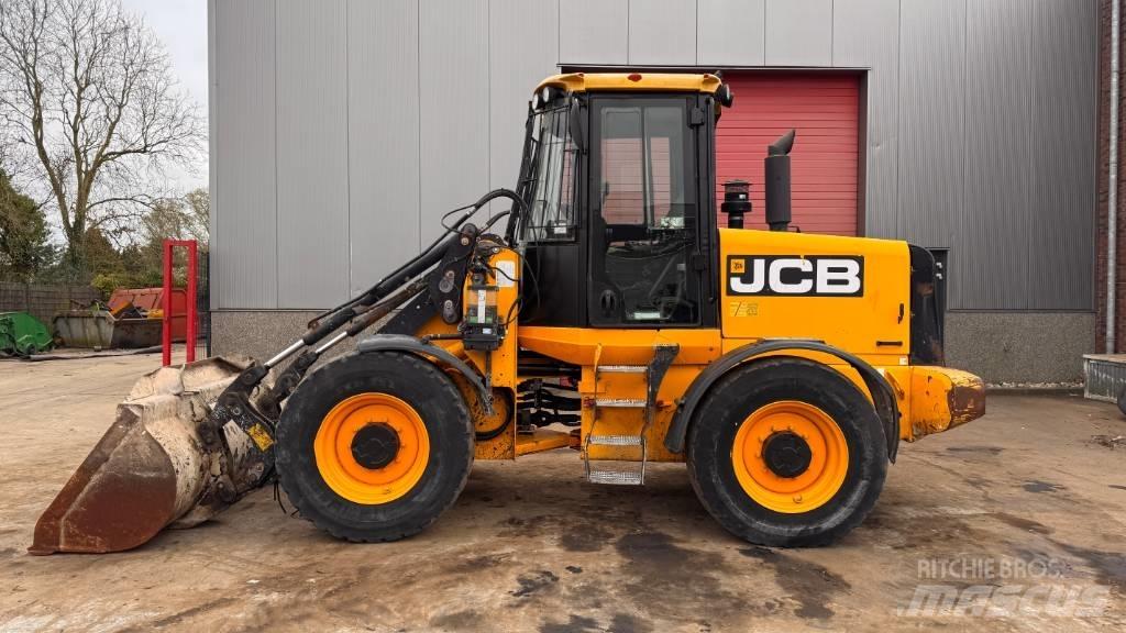 JCB 411 Utovarivači na kotačima