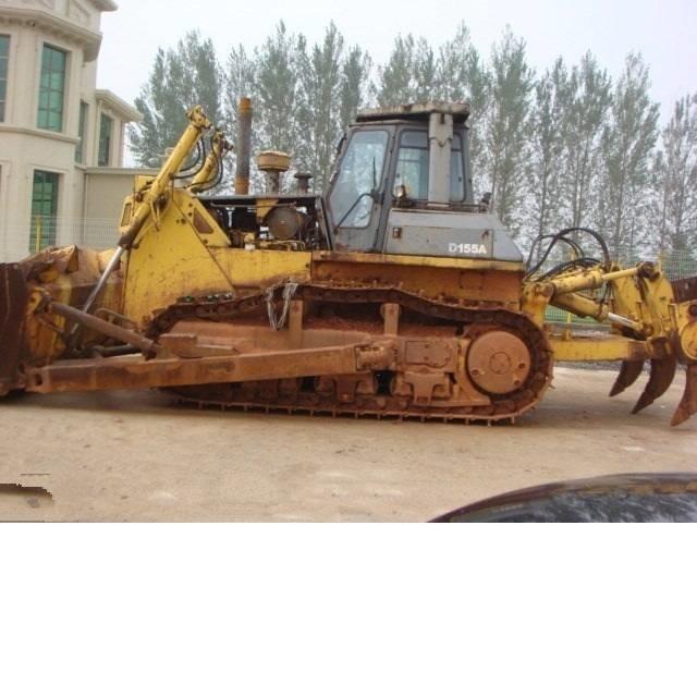 Komatsu d155a-2 Buldožeri gusjeničari