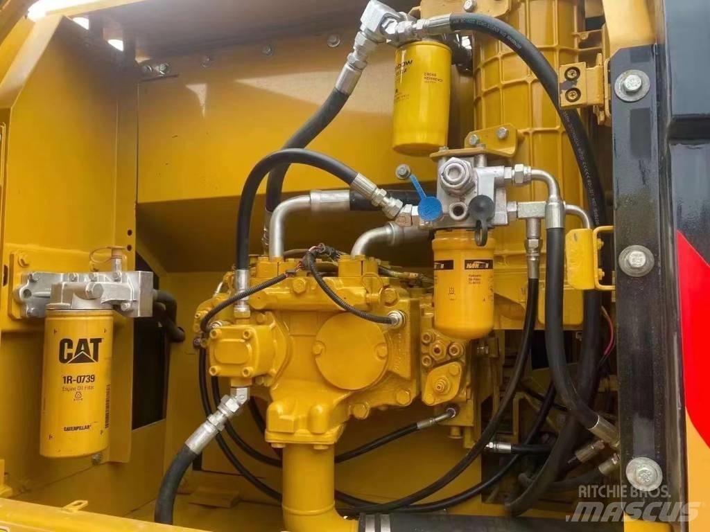 CAT 320 D Bageri gusjeničari