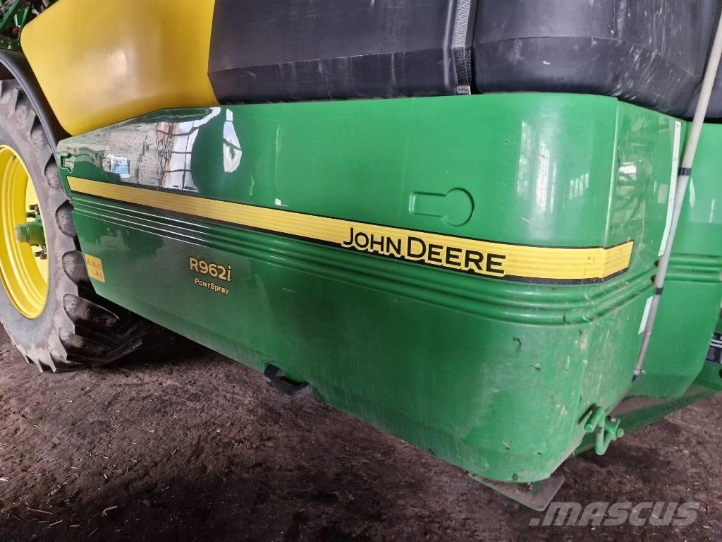 John Deere R 962 i Vučene prskalice