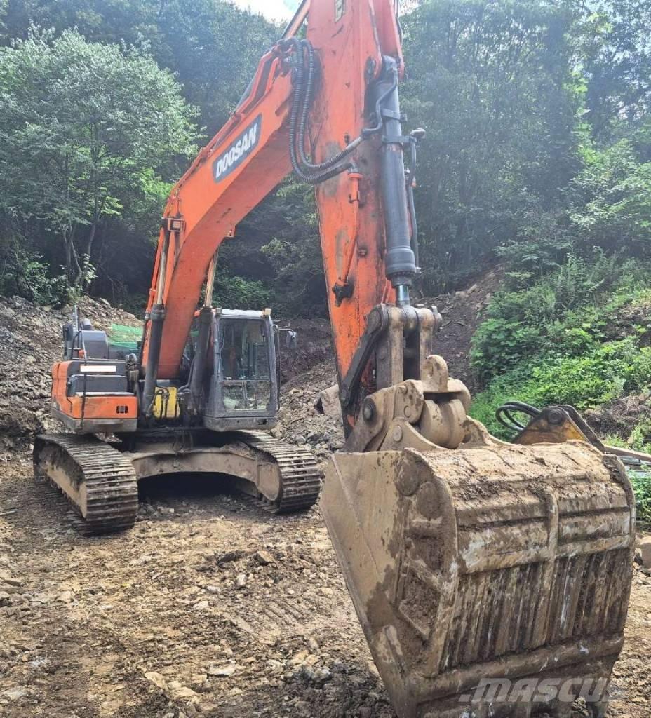 Doosan DX 300 LC-5 Bageri gusjeničari