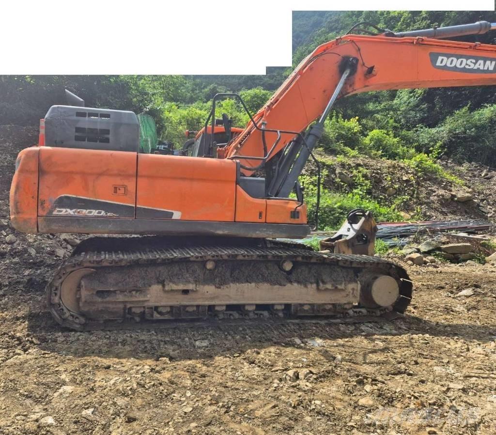Doosan DX 300 LC-5 Bageri gusjeničari