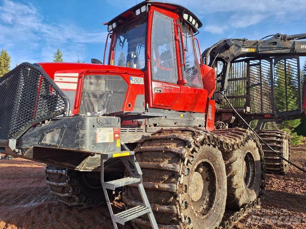 Komatsu 895 Forvarderi