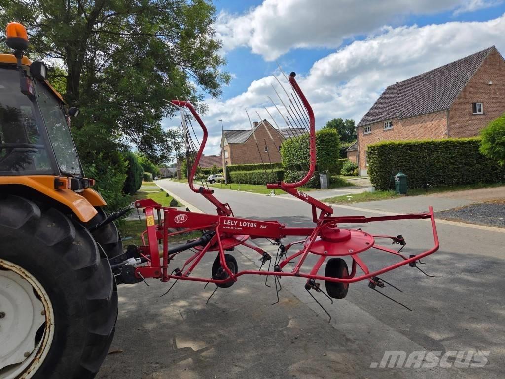 Lely Lotus 300 Combi Okretači i sakupljači sijena