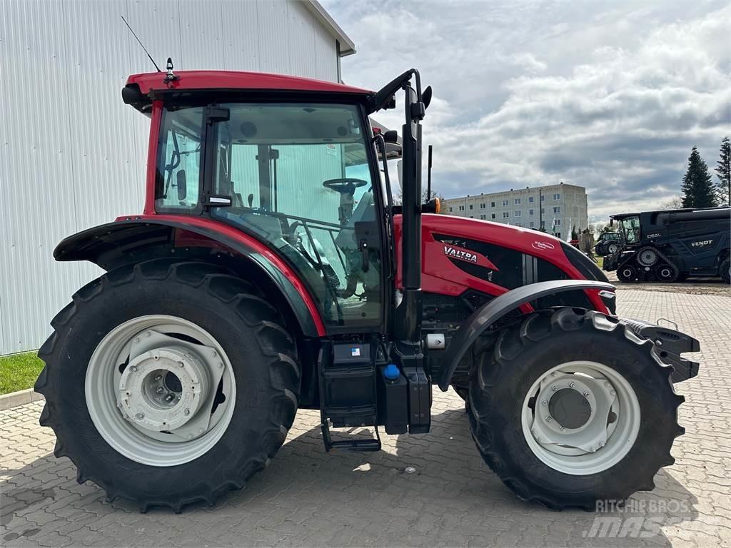 Valtra A105 MH Traktori