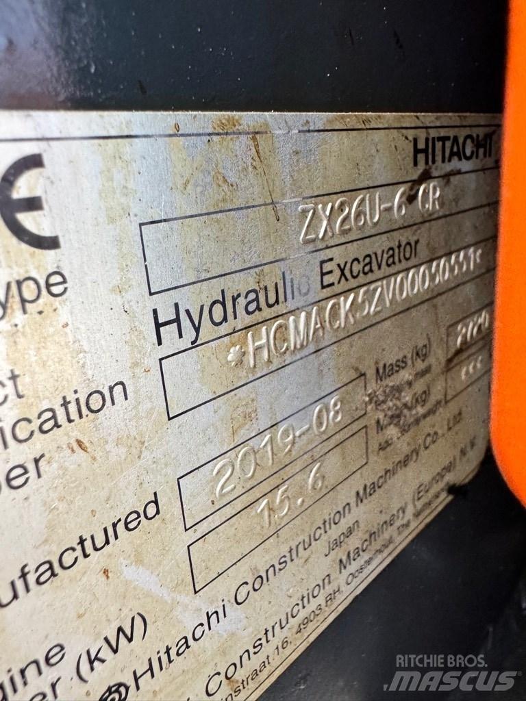 Hitachi 26U-6 CR Mini bageri <7t