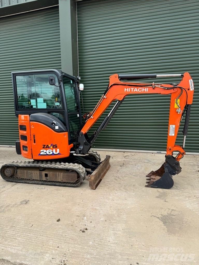 Hitachi 26U-6 CR Mini bageri <7t