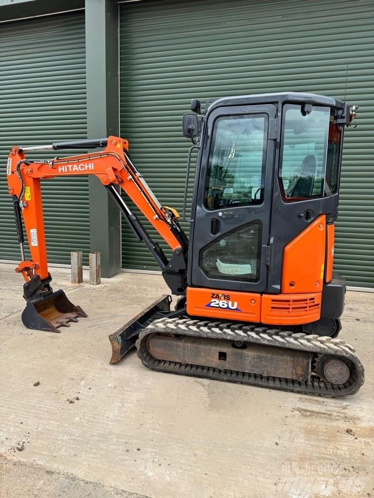 Hitachi 26U-6 CR Mini bageri <7t