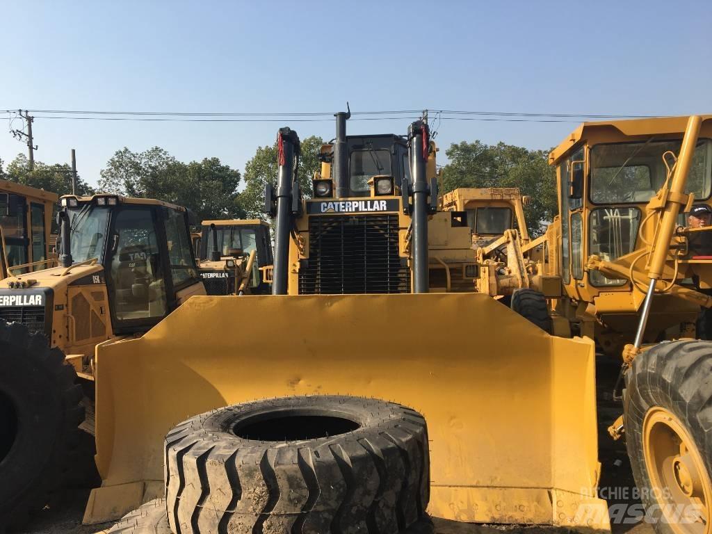 CAT D 7 H Buldožeri gusjeničari