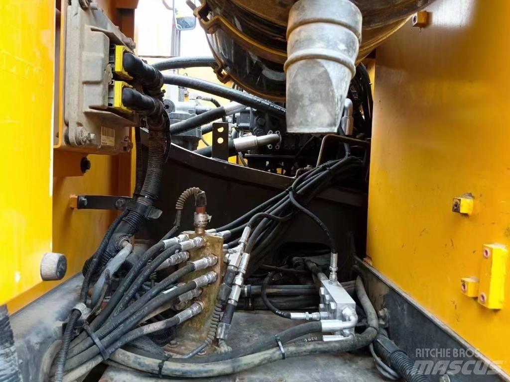 Volvo EC 300 D L Bageri gusjeničari