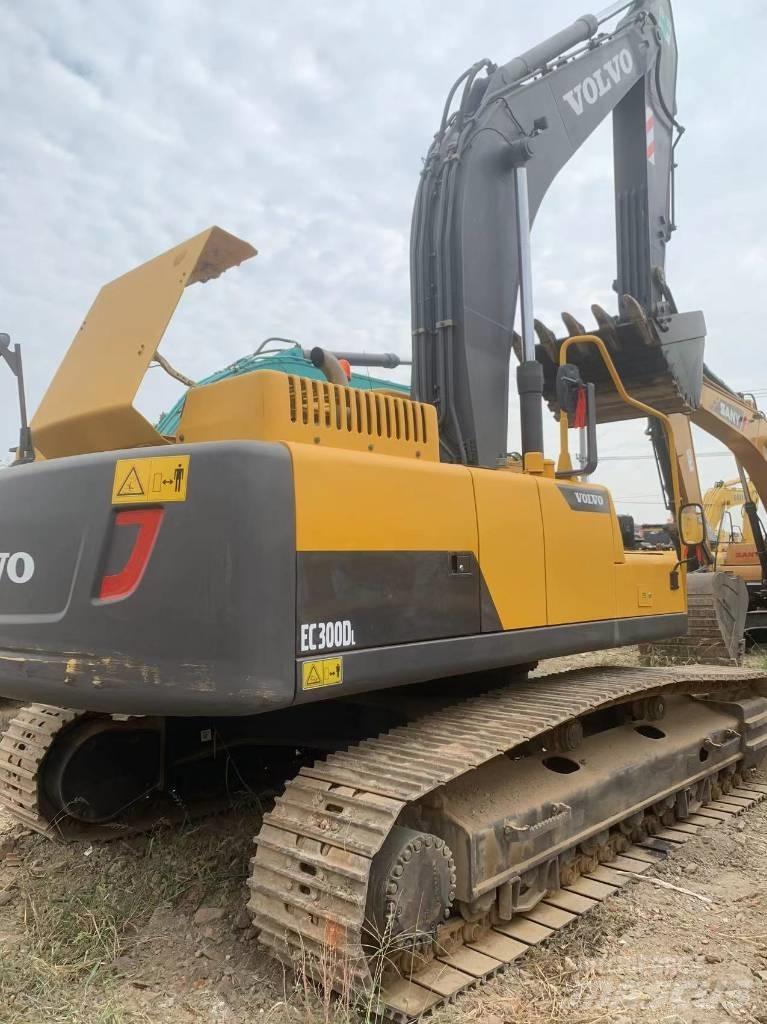 Volvo EC 300 D L Bageri gusjeničari