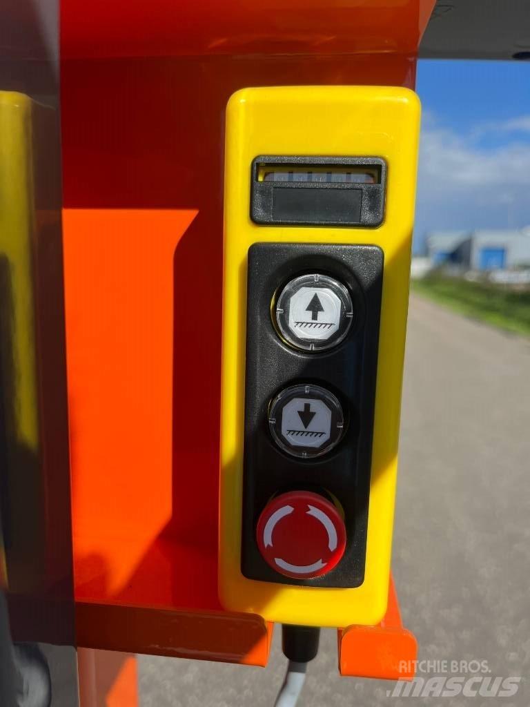 JLG Nano Vertikalne radne podizne platforme