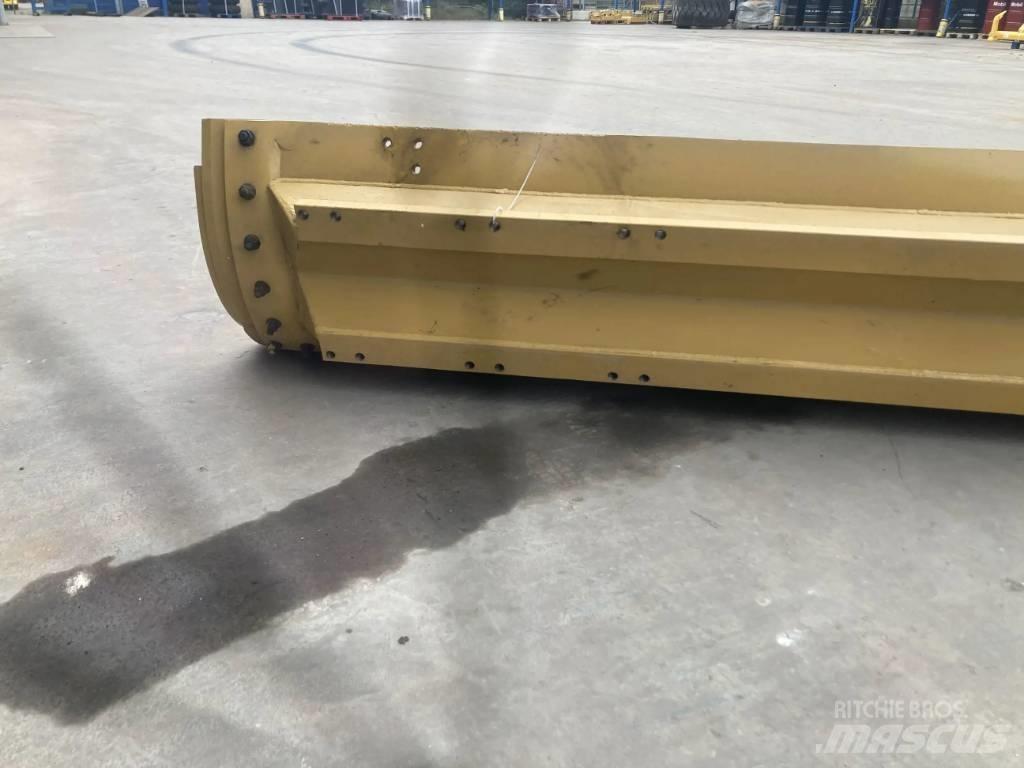 CAT 140M2 Moldboard Gusjenice
